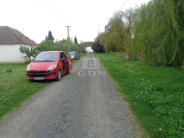 Eladó Magyarszecsőd Telek