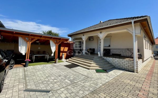 出卖 Szombathely 家庭别墅