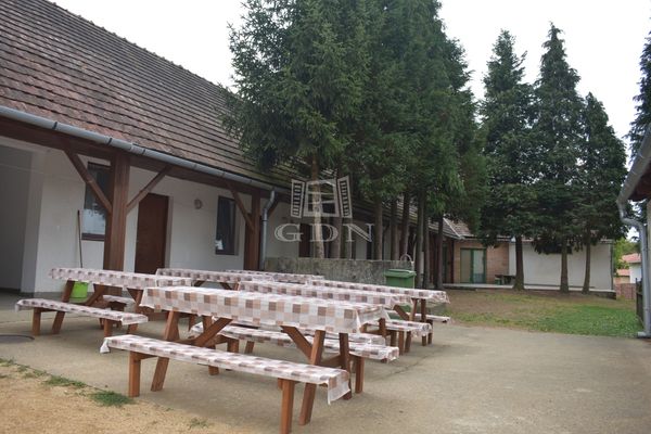 Verkauf Szaknyér Gewerbe - Gastgewerbe