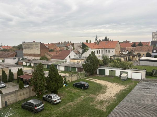 Eladó Szombathely Lakás (téglaépítésű)