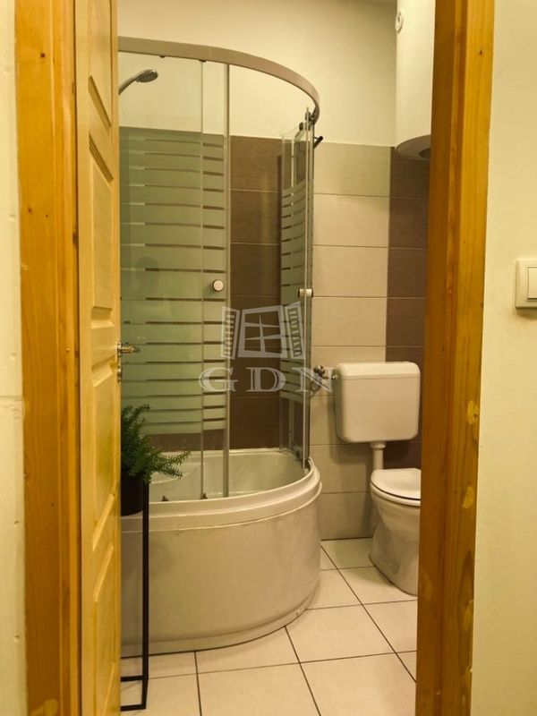 Eladó Szombathely Lakás (téglaépítésű)