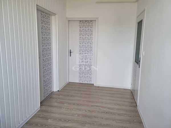 Eladó Szombathely Lakás (téglaépítésű)