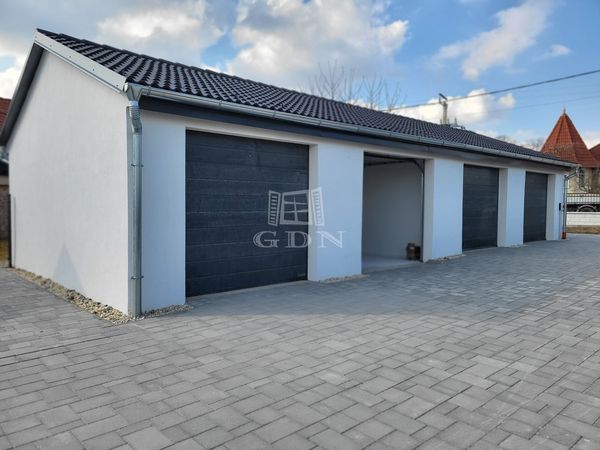 Eladó Szombathely Garázs