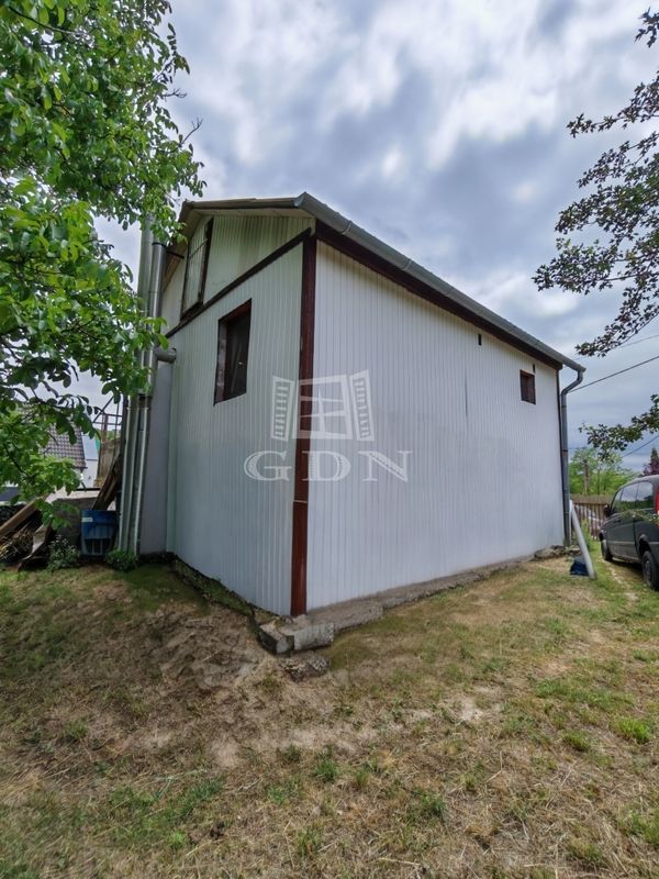 Eladó Isaszeg Családi ház