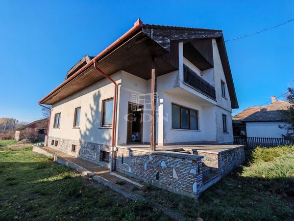 Eladó Tápiószecső Családi ház