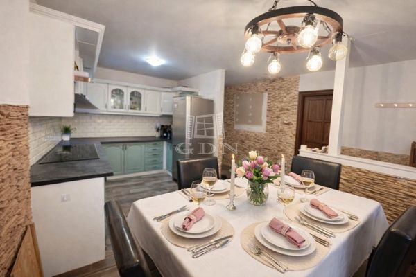 For sale Pócsmegyer Family House