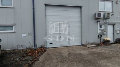 Nagytarcsa Raktár - 250.000 Ft