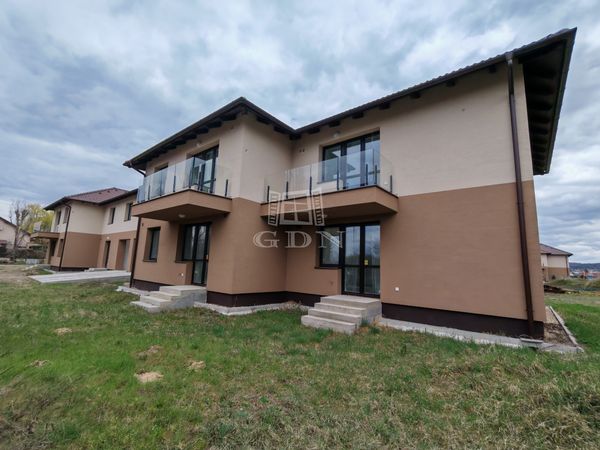 Eladó Pécel Családi ház