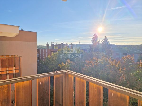 Eladó Zalaegerszeg Lakás (csúsztatott zsalu)