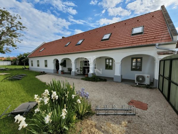 Vânzare Hegykő Casa Familiala
