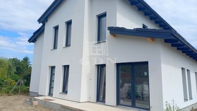 Velence Ikerház - 89.900.000 Ft