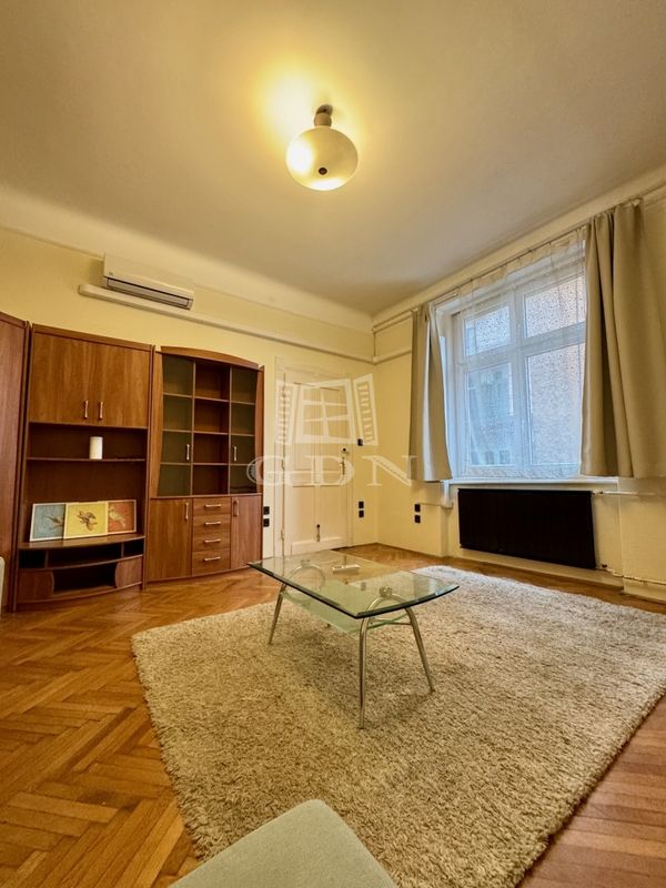 Miete Budapest IX. kerület Wohnung (Ziegel)