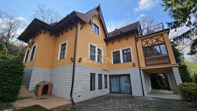 Budapest, XII. kerület Családi ház - 1.700.000 Ft