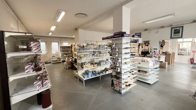 Törökbálint Commercial - Commercial premises - 94.900.000 HUF