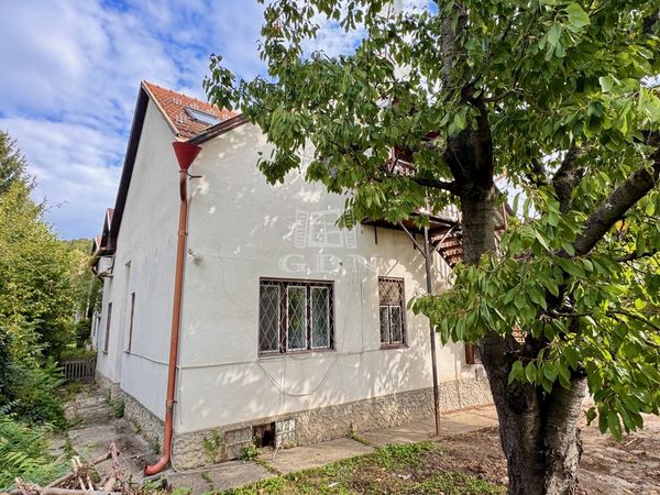 Продается Budapest III. kerület Совмещенный дом