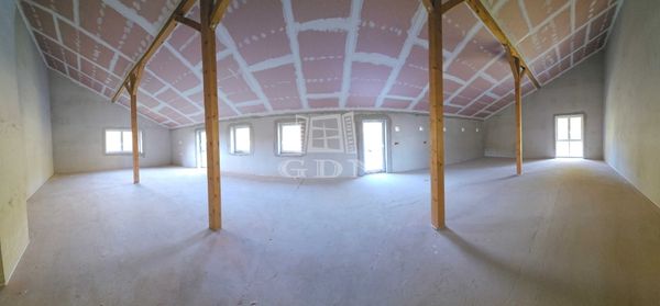 Продается Budakeszi Квартира (кирпичная)