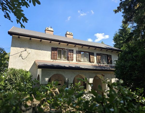 Eladó Budapest XII. kerület Lakás (téglaépítésű)