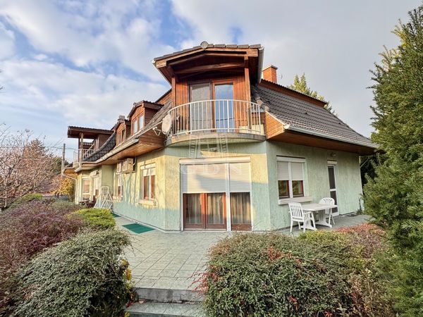 Eladó Budapest XXII. kerület Ikerház