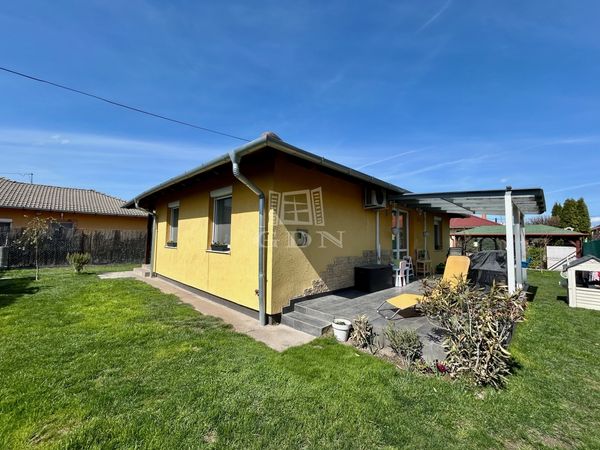 Eladó Halásztelek Családi ház