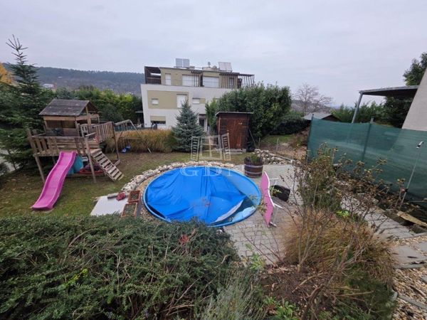 Kiadó Budapest III. kerület Lakás (téglaépítésű)