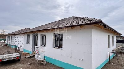 Áporka Ikerház - 79.500.000 Ft