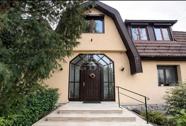 Eladó Budapest XII. kerület Lakás