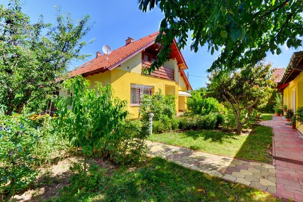 Eladó Budapest XXII. kerület Családi ház