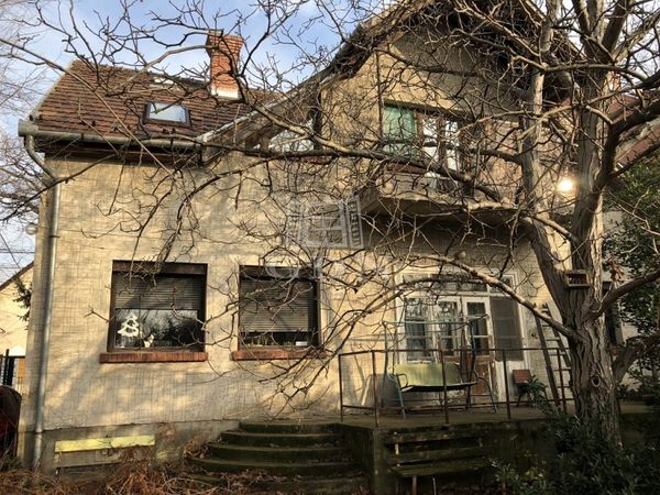 Vânzare Budapest XV. kerület Casa Familiala