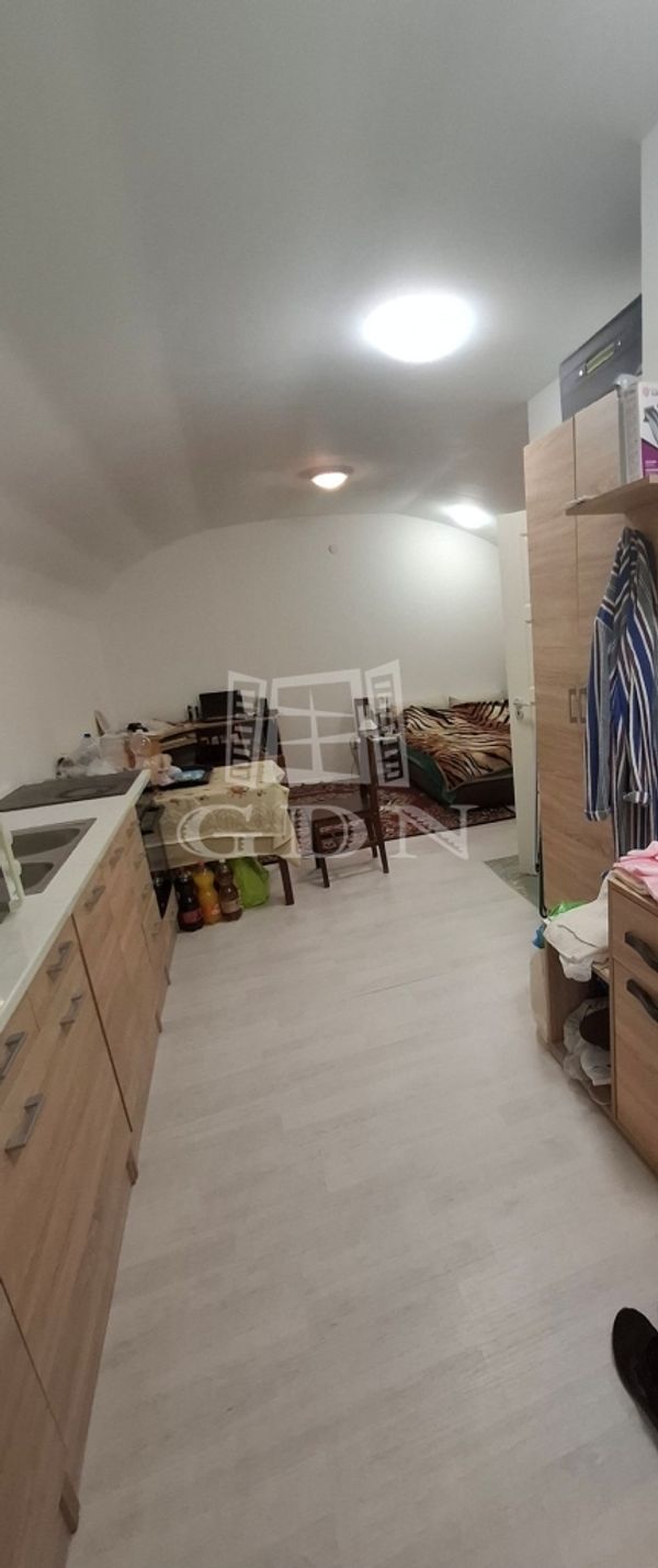 Eladó Budapest X. kerület Lakás (téglaépítésű)