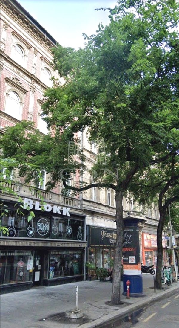 出卖 Budapest VII. kerület 公寓房（砖头）