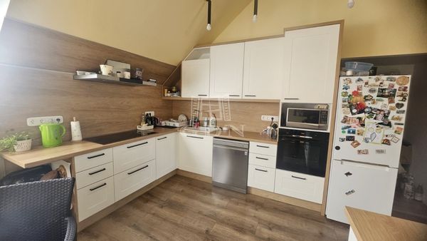 Eladó Budapest XVI. kerület Lakás (téglaépítésű)