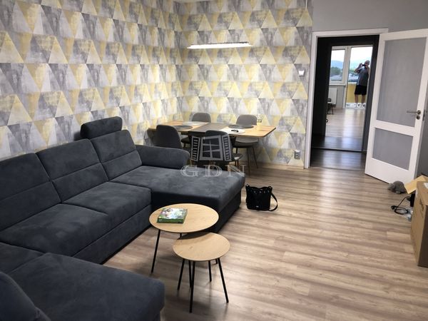 Eladó Budapest XVI. kerület Lakás (panel)