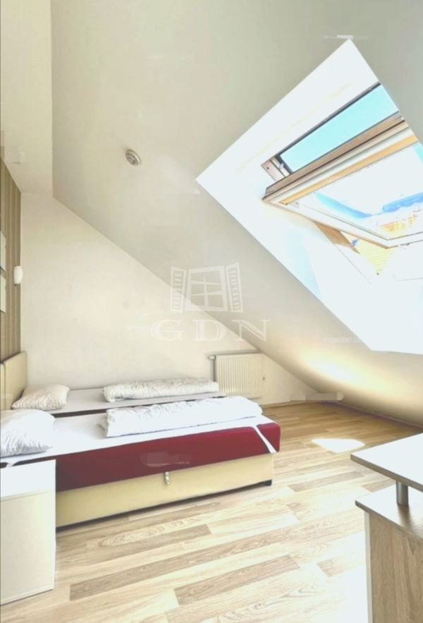 Eladó Budapest VIII. kerület Lakás (téglaépítésű)