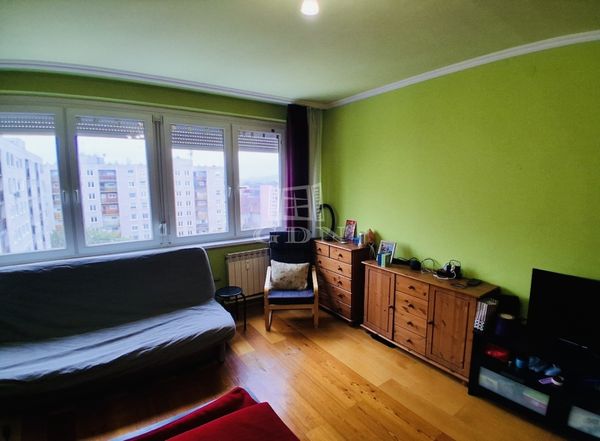 Eladó Budapest IX. kerület Lakás (panel)