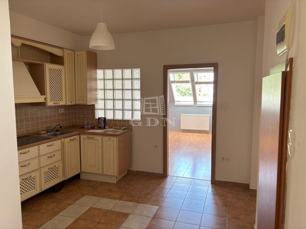 Eladó Budapest XIX. kerület Lakás (téglaépítésű)