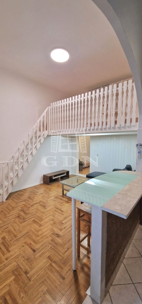 Eladó Budapest VII. kerület Lakás (téglaépítésű)