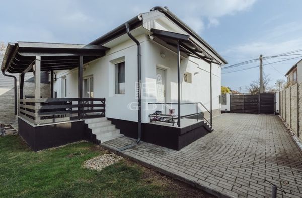 Eladó Budapest XX. kerület Családi ház