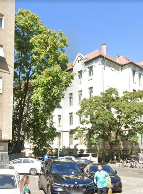 Eladó Budapest II. kerület Lakás (téglaépítésű)