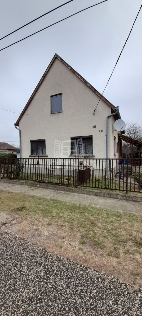 Eladó Szigethalom Családi ház