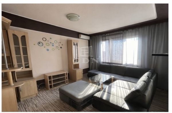 Eladó Budapest XV. kerület Lakás (panel)