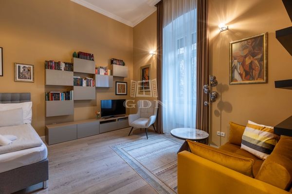 Eladó Budapest VI. kerület Lakás