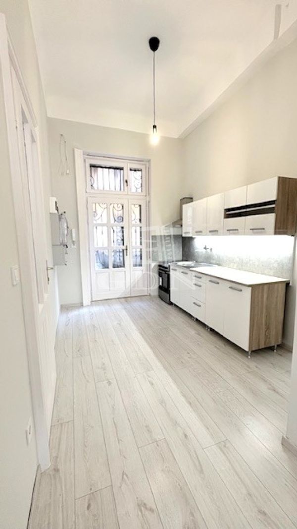 Eladó Budapest VII. kerület Lakás