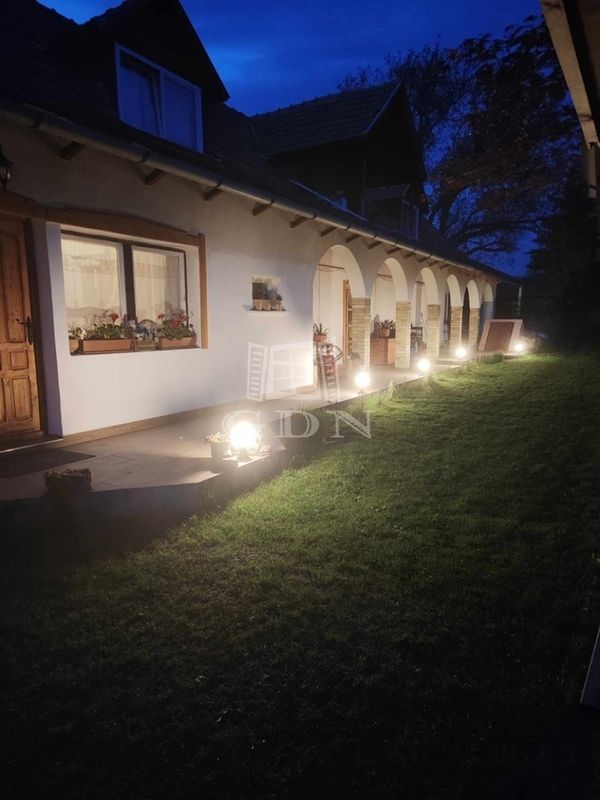 Eladó Isaszeg Családi ház