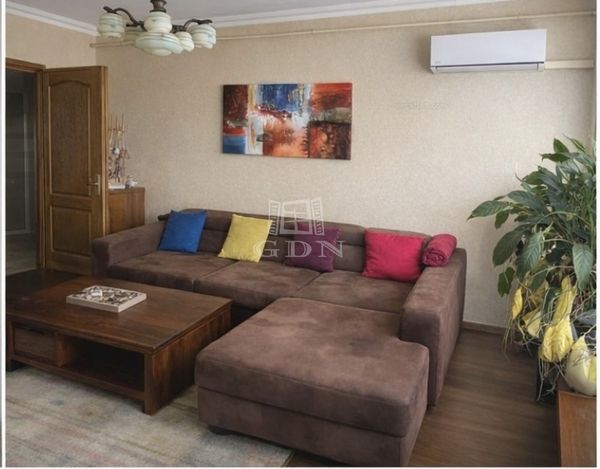 Eladó Budapest XV. kerület Lakás