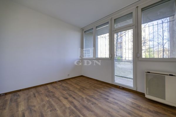 Verkauf Budapest XVI. kerület Wohnung (Schiebeladen)