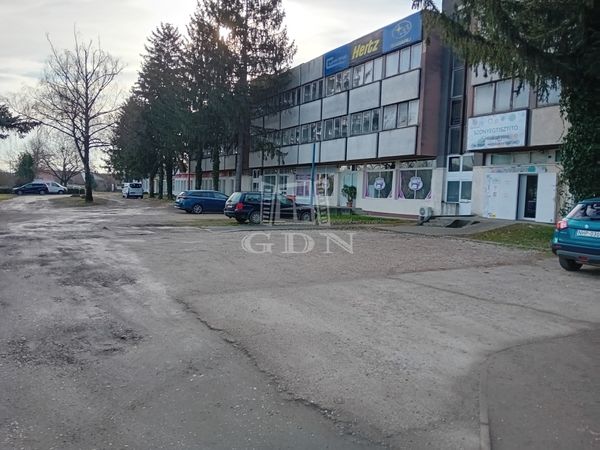 Продается Kaposvár Офис