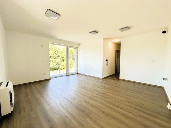 Eladó Kaposvár Lakás (téglaépítésű)