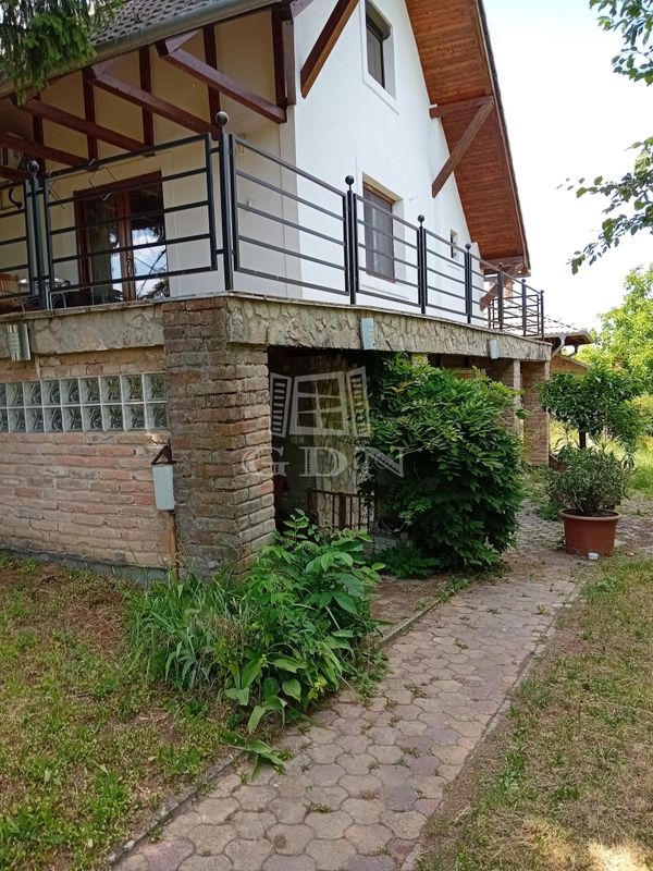 Kiadó Kaposvár Családi ház