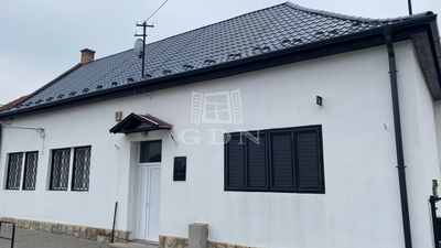 Ács Family House - 85.000.000 HUF