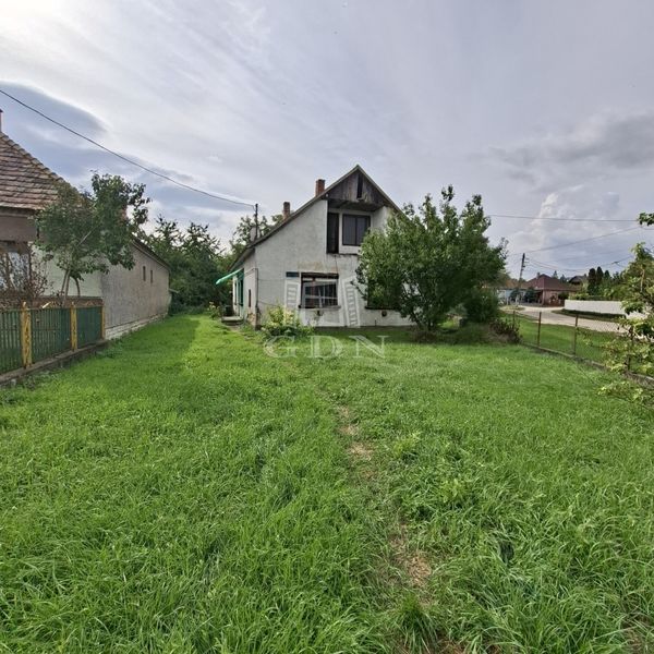 Vânzare Ács Casa Familiala